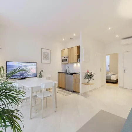 Apartment Jardin Saint Honore *